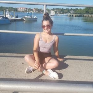 Meet your Posher, Tori